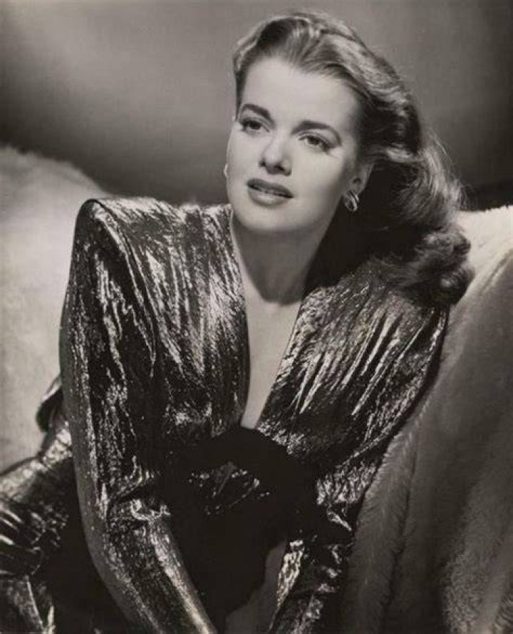 40 Glamorous Photos of Janis Paige in the 1940s Vintage Everyday