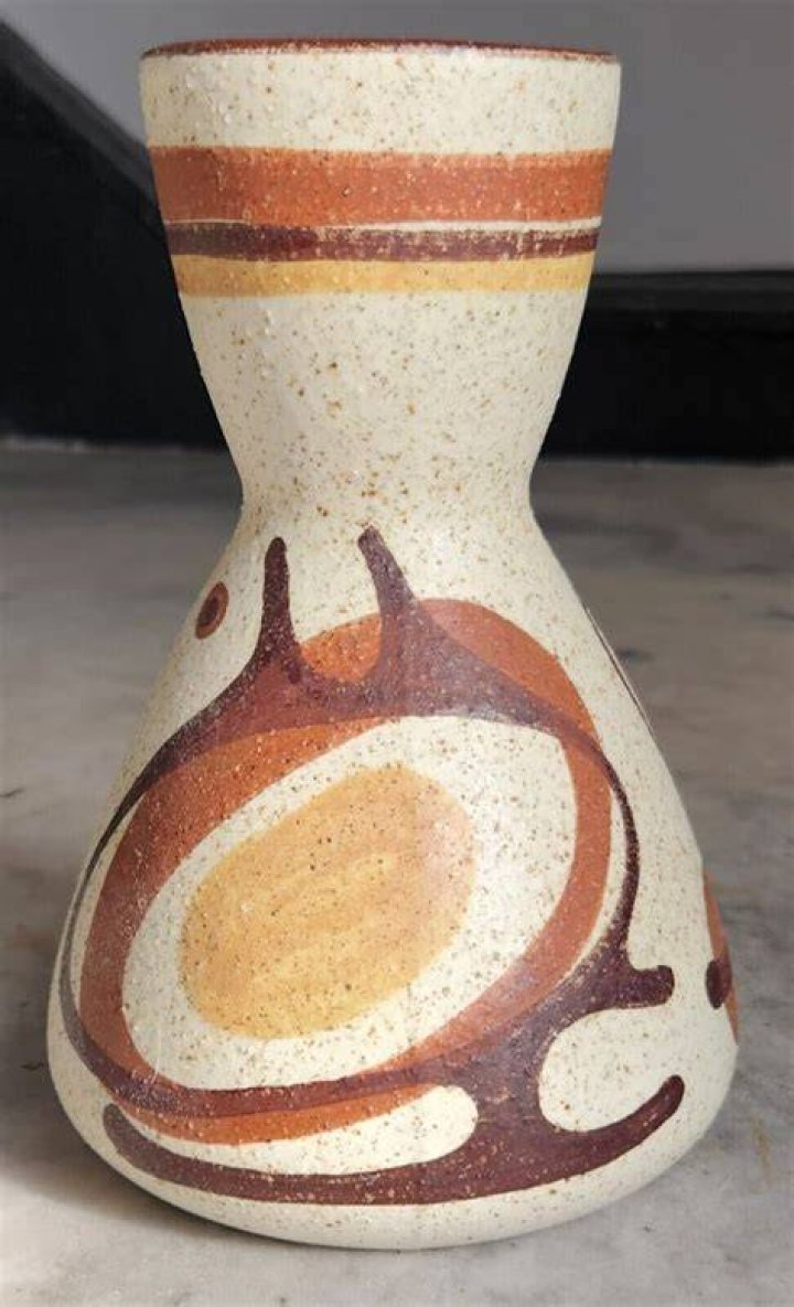 9304 Lapid Israel Hourglass Shape Fat Lava Vase Ray New York
