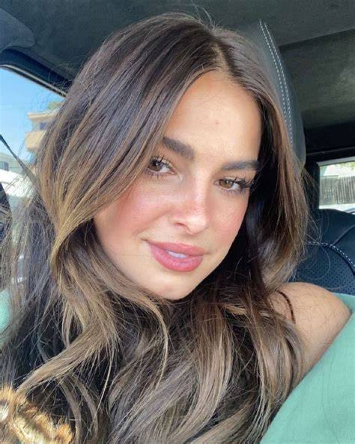 Addison Rae Dark Brown Hair Best Hairstyles Ideas for Women and Men