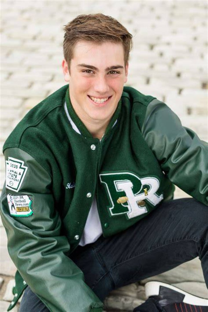 Aiden H Pine Richland High School Senior Photos at Hartwood Acres