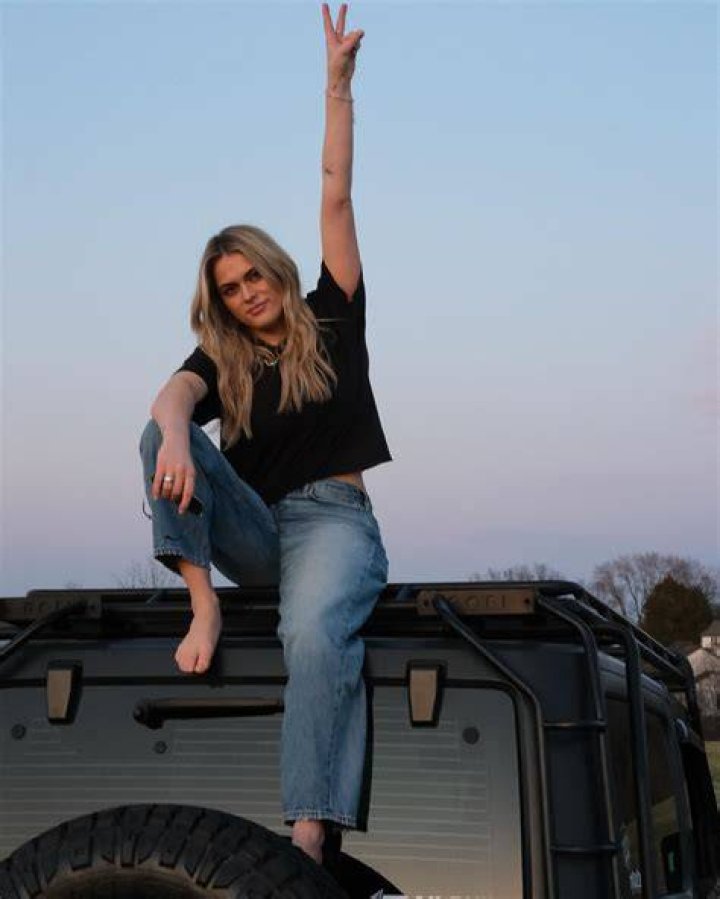 Alana Springsteen Feet: The Perfect Balance Of Beauty And Strength