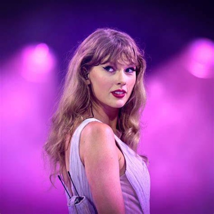 All about celebrity Taylor Clift! Watch list of Movies online Street