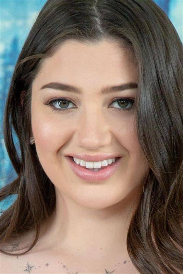 Alyx Star Profile Images &mdash; The Movie Database (TMDB)
