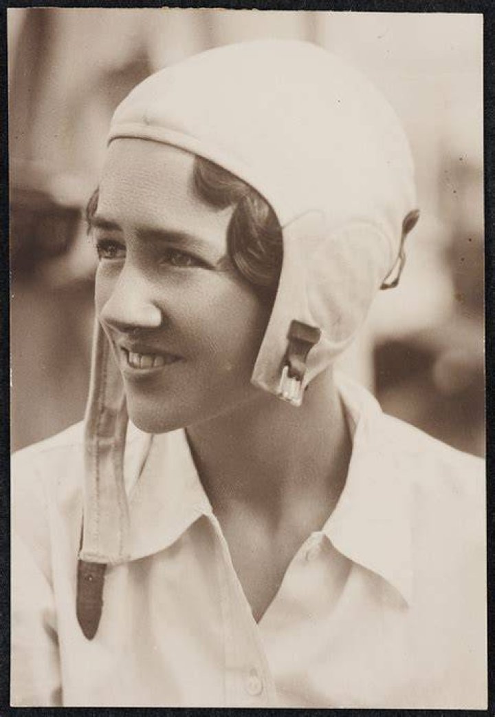 Anne Spencer Morrow, escritora publicou o primeiro deles, (Do Norte ao