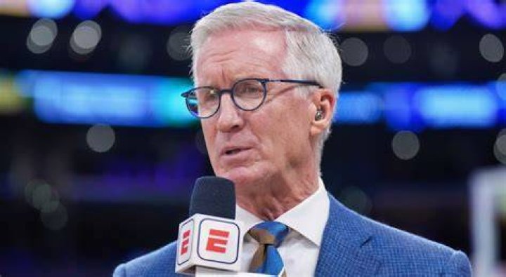 Announcer Breen's love of game carried him to top of profession The