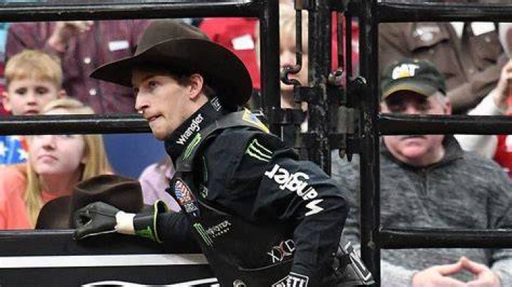 Bull rider Mason Lowe dies after being stomped during competition The