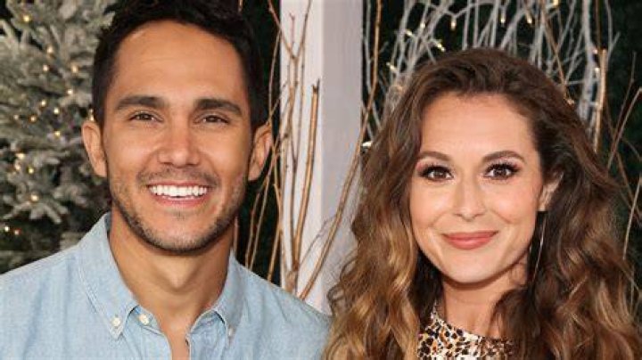 Carlos and Alexa PenaVega Hallmark Husband and Wife Geeks