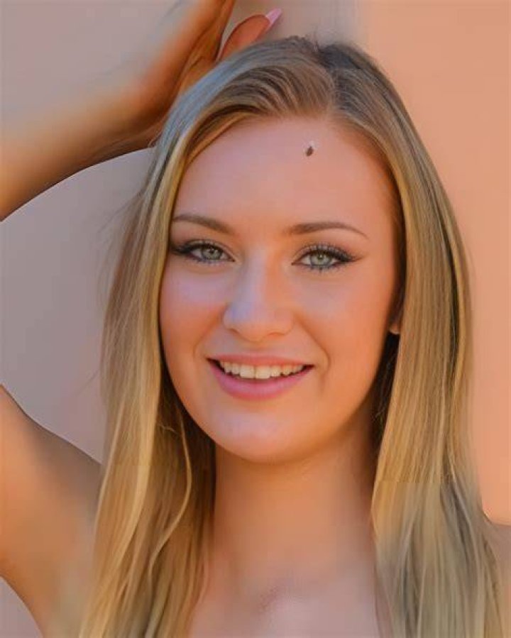 Daisy Lavoy Profile Images &mdash; The Movie Database (TMDB)