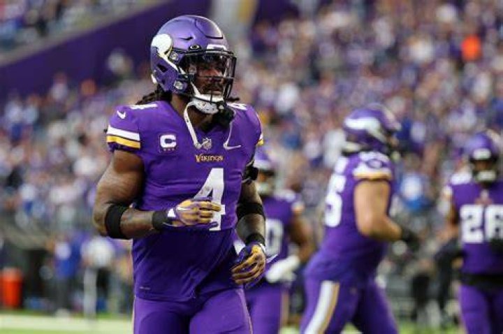 Dalvin Cook's Girlfriend is an Rapper Named "Tokyo Jetz