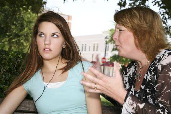Dear Abby Mean stepmom tells teen she dresses like a lesbian