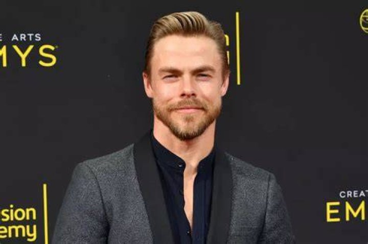 Derek Hough Undergoes Emergency Surgery to Remove Appendix
