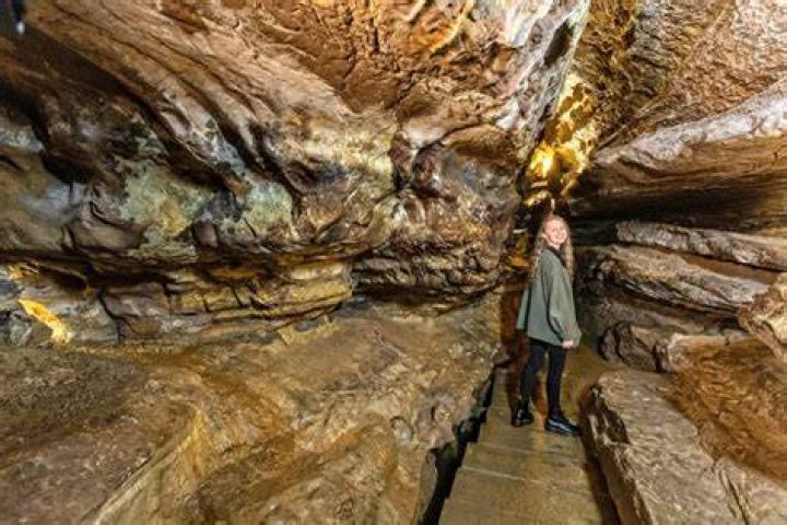 Discovering America&rsquo;s Tallest Underground Cave Waterfall Ruby Falls