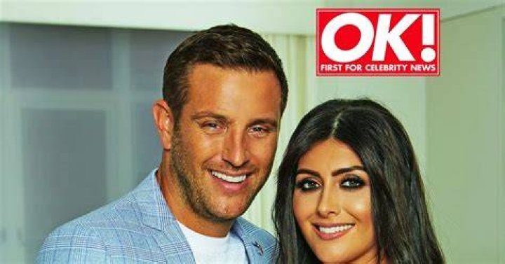 Elliott Wright and wife Sadie announce they're expecting their first child together Daily Mail