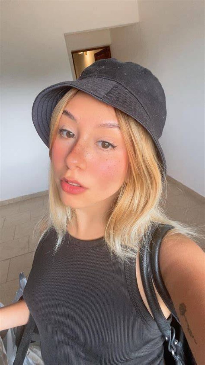 Emmaacosta