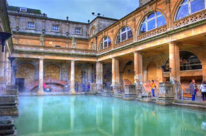 FileRoman Baths in Bath Spa, England July 2006.jpg Wikipedia, the