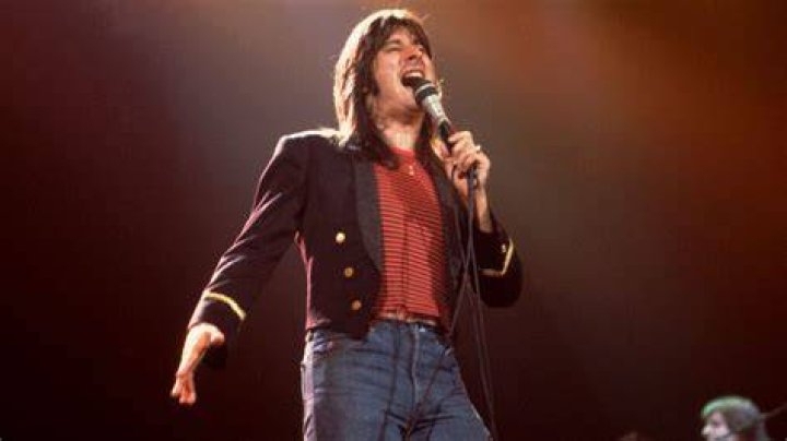 Former Journey frontman Steve Perry reveals why he left band at its