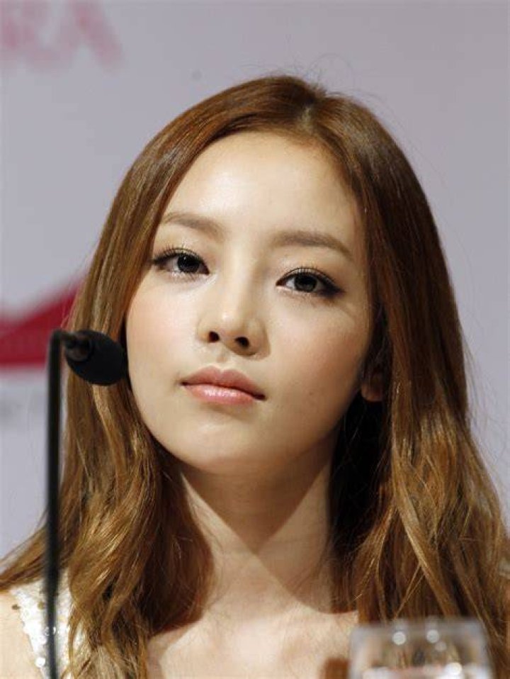 Goo Hara, exintegrante do grupo Kpop Kara, &eacute; encontrada morta em casa