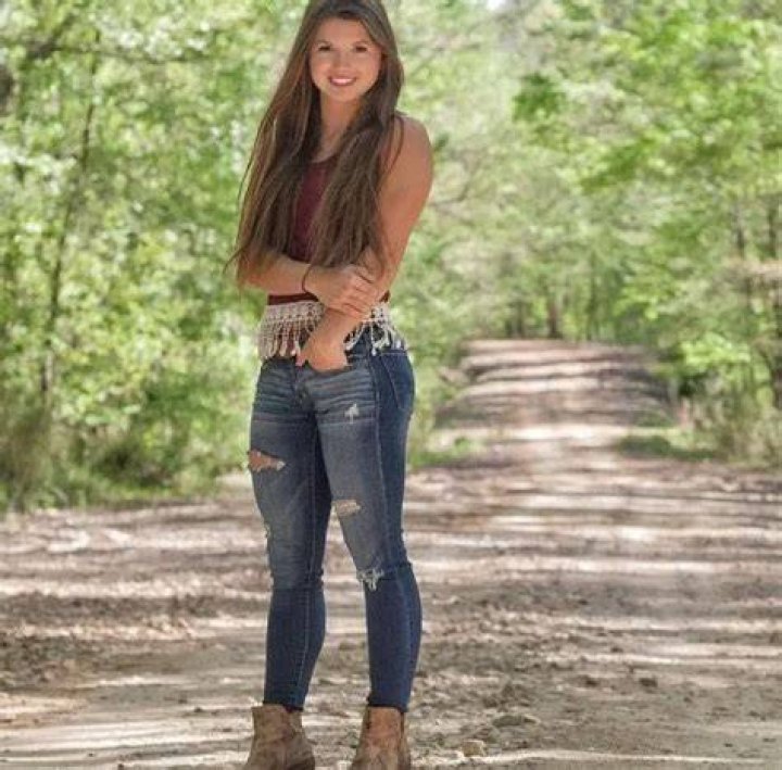 Hannah Barron Age, Wikipedia, Height, Husband, Boyfriend, Family