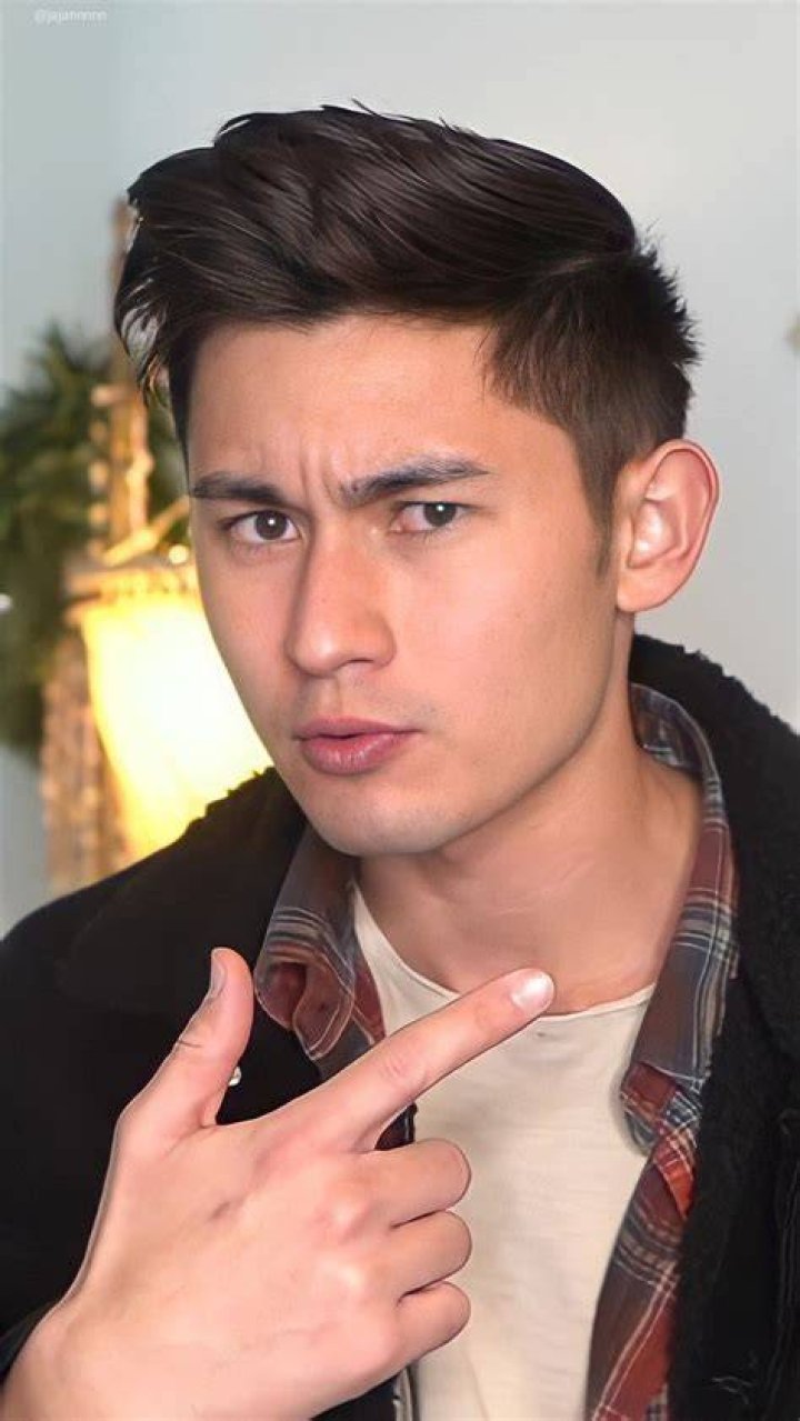 Ian Boggs &mdash; Bio, Parents, TikTok career, Relationship, Net worth