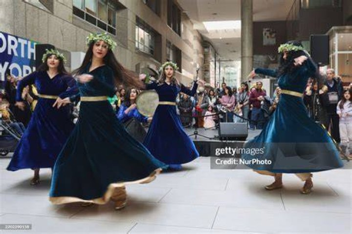 Iranian girl dance in woman's day in Ekbatan complex YouTube