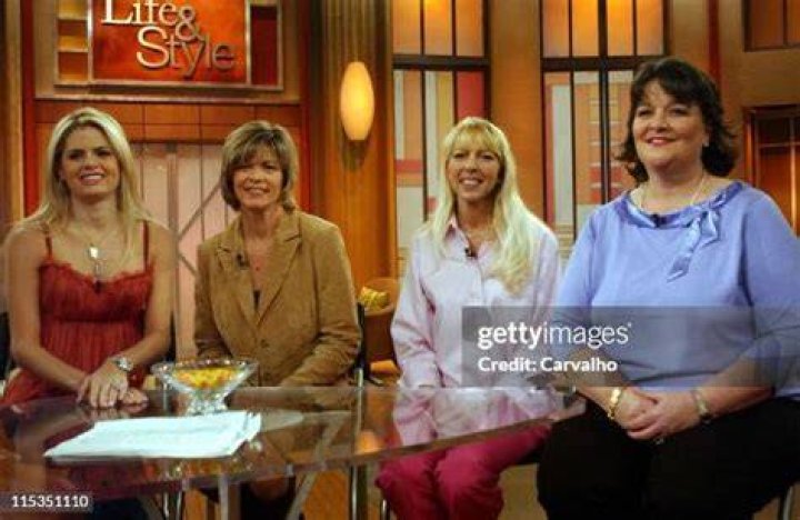 Jodi Spolansky, Lynn Bradley, Amy Beaver and Aletha Smoak of "Wife