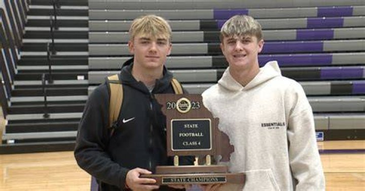 Kearney QB Casey Rooney leads Bulldogs to Missouri Class 4 title