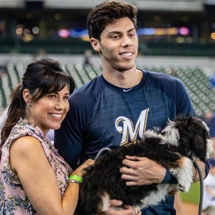 Know Alecia Yelich Milwaukee Brewers Outfielder Christian Yelich's