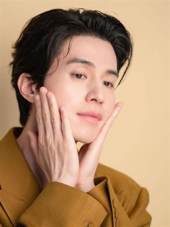 Lee Dong Wook's Transformation Throughout The Years