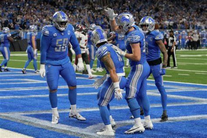Lions receiver Josh Reynolds shouts out San Antonio John Jay