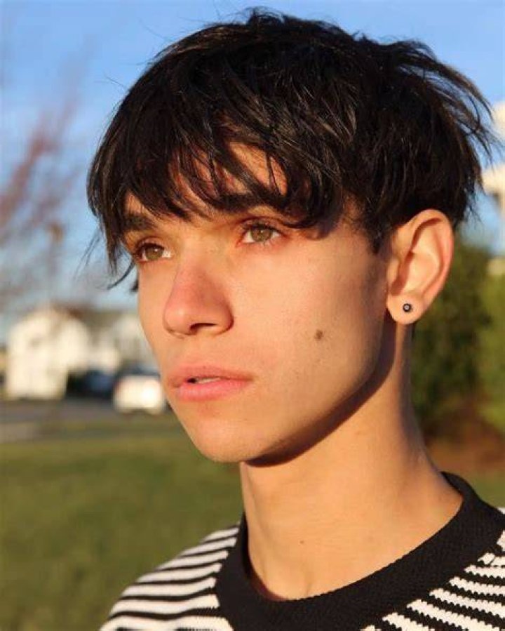 Lucas Dobre Wiki, Biography, Age, Girlfriend, Facts, Images and More