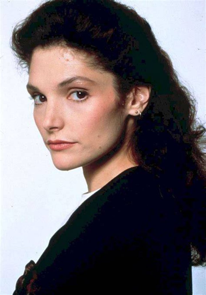 Mary Elizabeth Mastrantonio by crusherman71 on DeviantArt