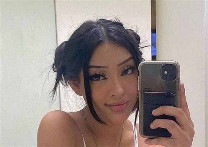 Mia Amador Bio, Age, Height Models Biography