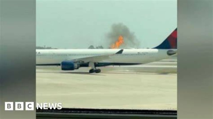 Moment Delta plane&rsquo;s engine falls apart at 10,000ft forcing it to make