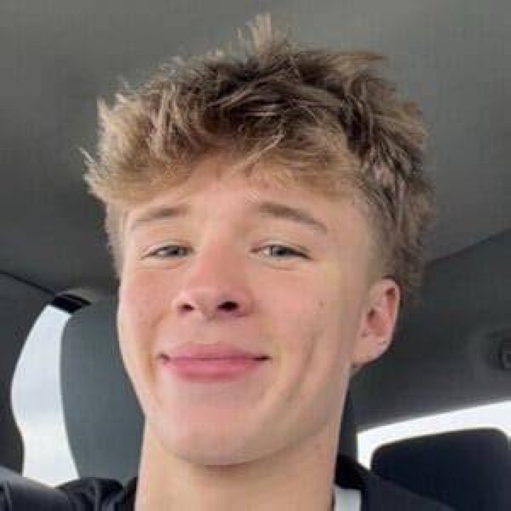 Noah Davis (TikTok Star) Age, Birthday, Bio, Facts, Family, Net Worth