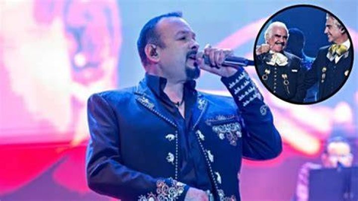 Pepe Aguilar habla sobre fotos filtradas de &Aacute;ngela Aguilar N+