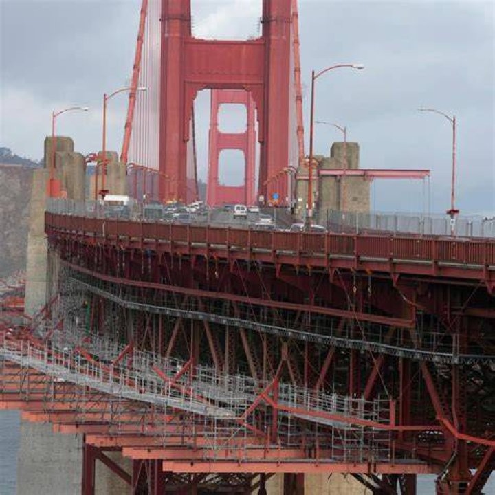 San Francisco installs nets to stop suicides off Golden Gate Bridge