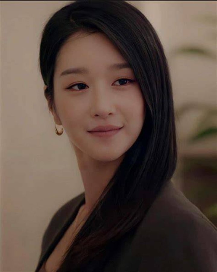 Seo YeJi talk to the Filipino fan boy Named Ace Co for her New Drama