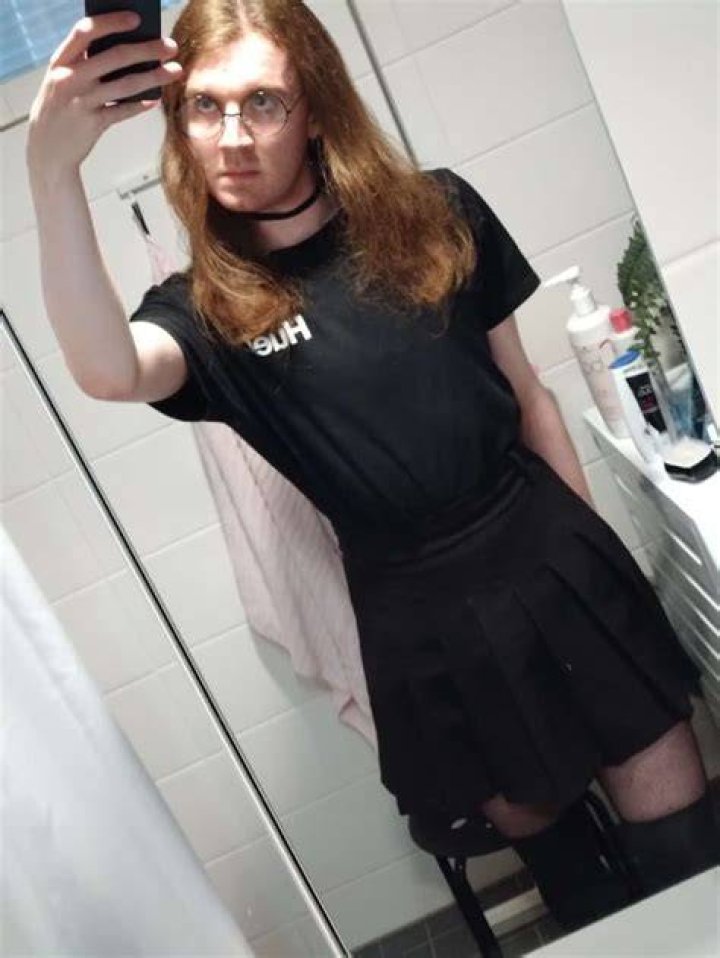 Some mandatory femboy thighs fempark