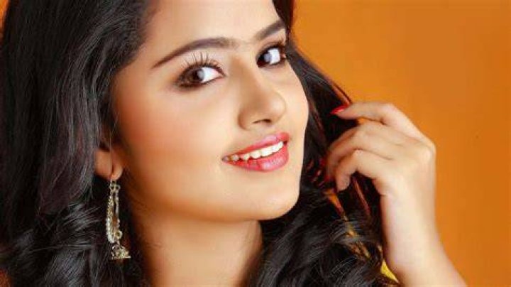 South Indian Actress Hd Wallpapers 1080p Sonakshi Sinha Indian