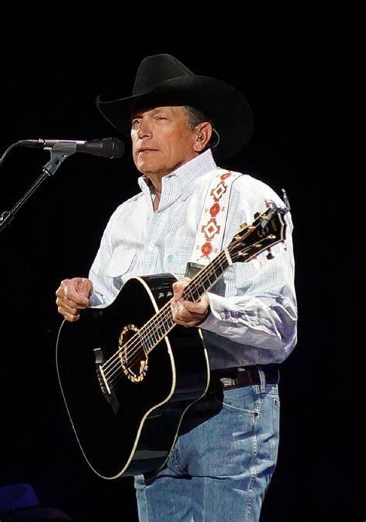 Strait on stage.jpg Wikipedia, the free encyclopedia