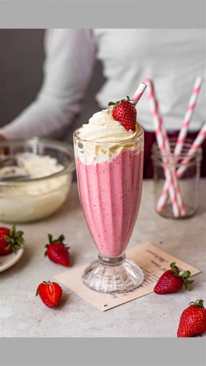 Strawberry Milkshake with 3 ingredients Bake with Shivesh