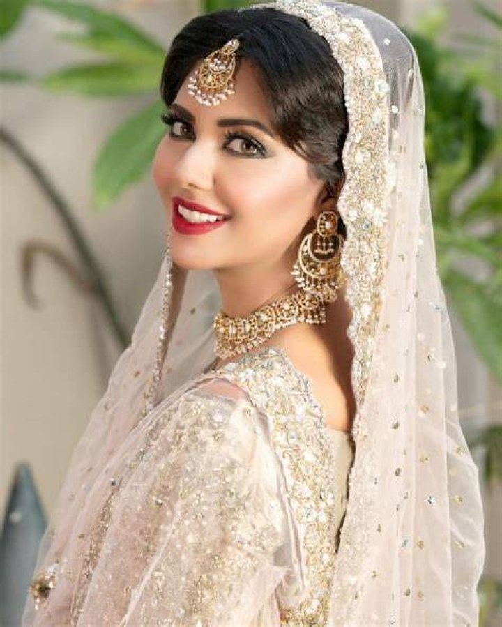Sunita Marshall's Biography Portfolio Images Photos HD Pictures