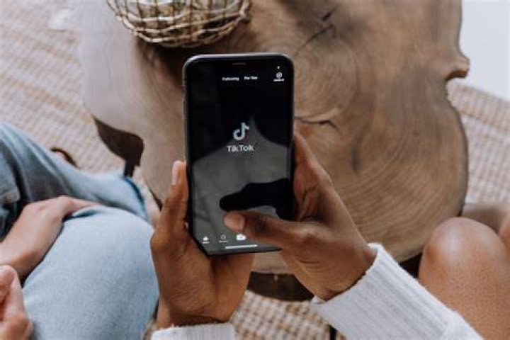 TikTok Tutor Goes Viral for Math Lessons Jantzi