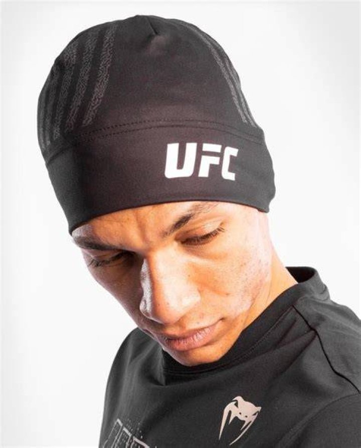 VENUM Beanie UFC AUTHENTIC FIGHT NIGHT Black Fighters Shop Bull Terrier