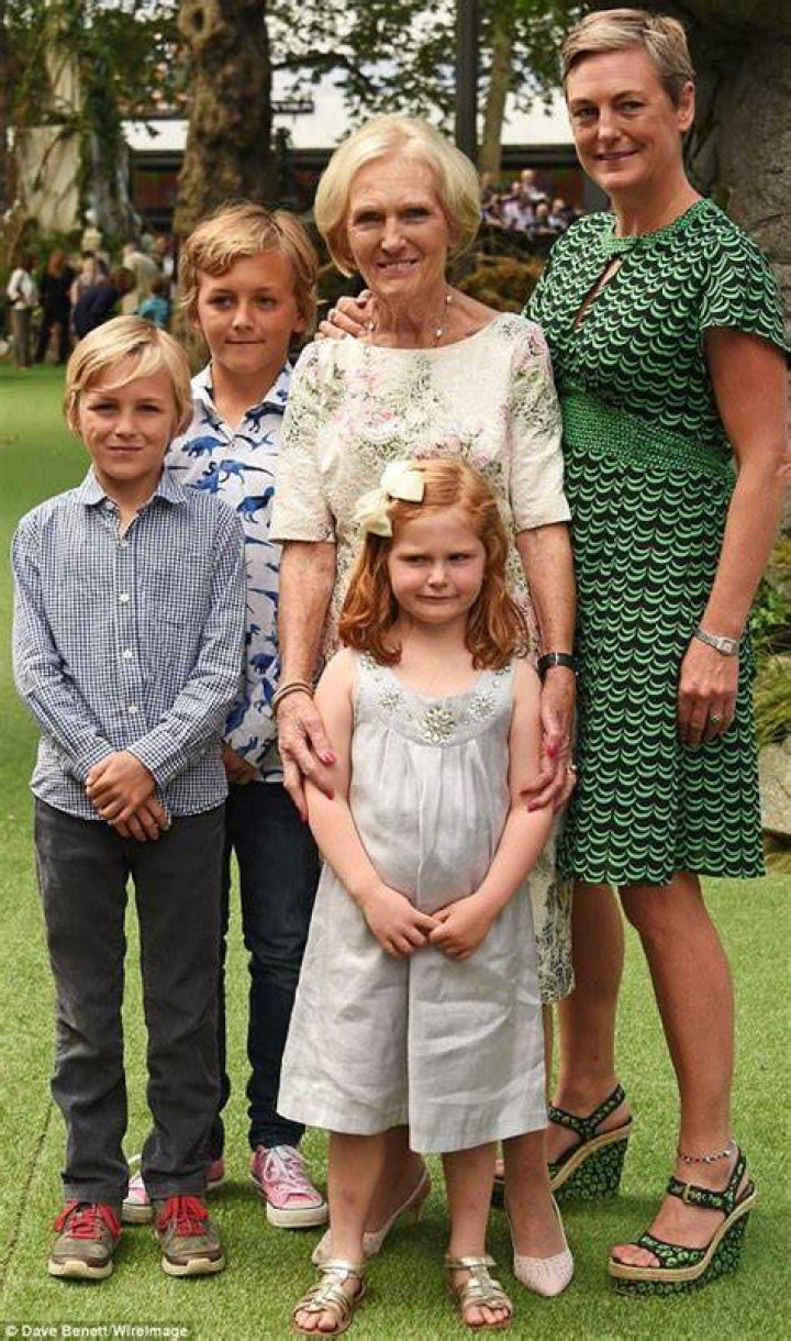 Will Mary Berry&rsquo;s daughter take over her mother&rsquo;s empire? Daily Mail Online Paul hollywood